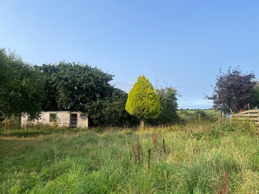 Lot: 66 - LAND WITH PLANNING - View of land and surrounding countryside